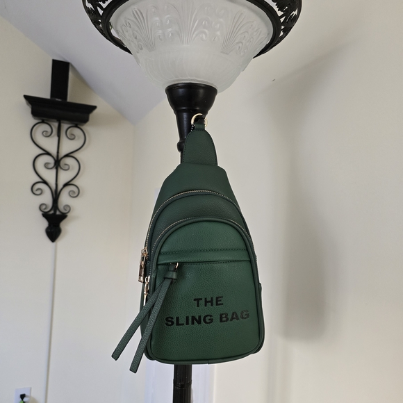 Classic Fashion Handbags - Classic Fashion The Sling Bag